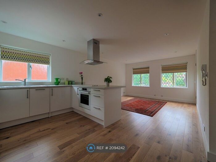 1 Bedroom Maisonette To Rent In Windermere Close, Chorleywood, Rickmansworth, WD3