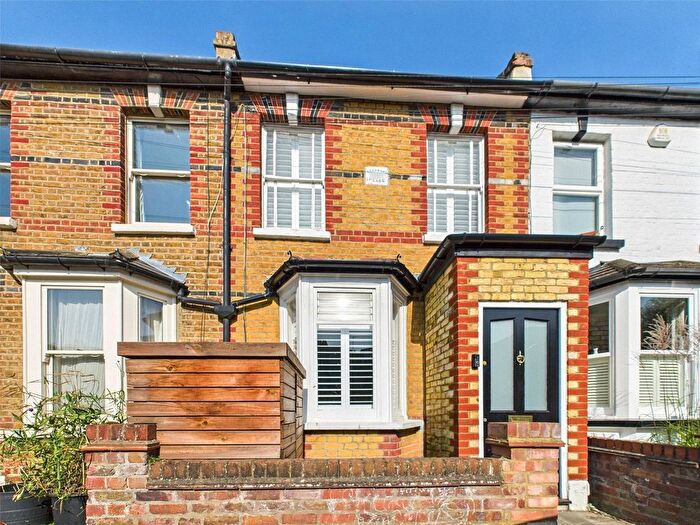 4 Bedroom Terraced House For Sale In Railway Road, Teddington, TW11