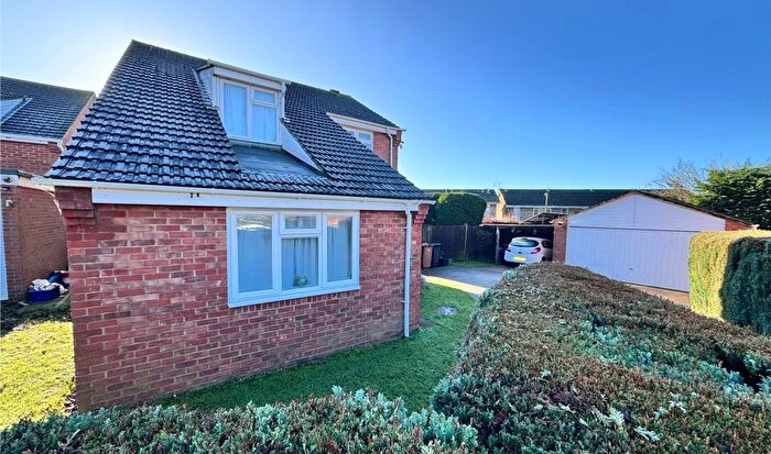 4 Bedroom Detached House For Sale In Sedgemoor Drive, Thame, OX9