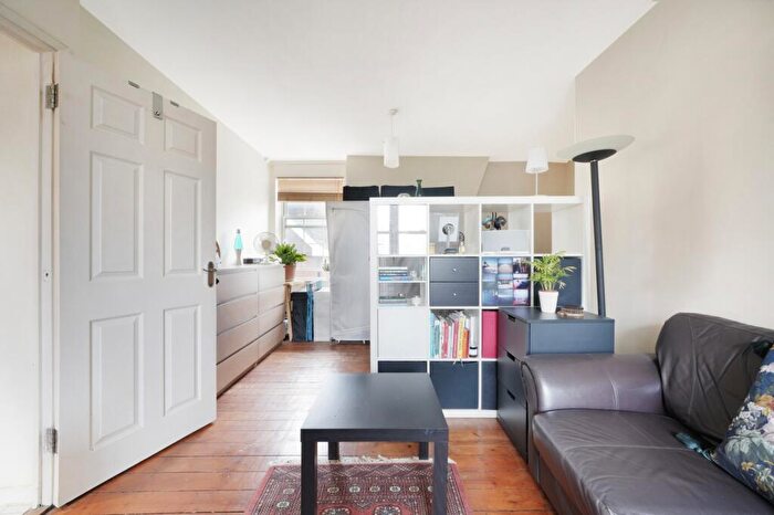 Studio To Rent In Kennistoun House, Leighton Road, Kentish Town, NW5