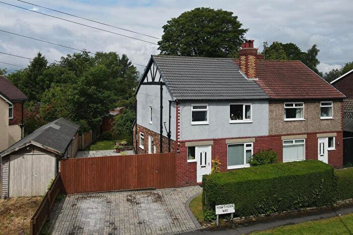 3 Bedroom Semi-Detached House For Sale In Hawthorn Way, Macclesfield, SK10