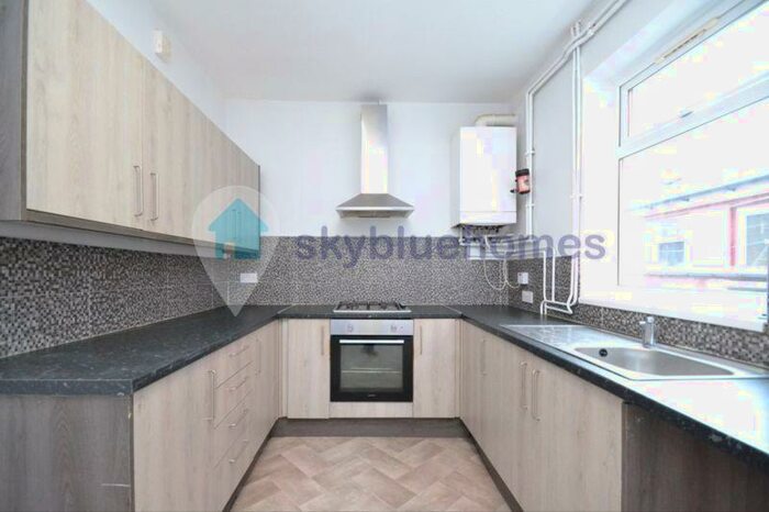 3 Bedroom Terraced House To Rent In Chepstow Road, Leicester, LE2