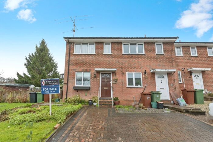 2 Bedroom End Terrace House For Sale In Powdermill Close, Tunbridge Wells, Kent, TN4