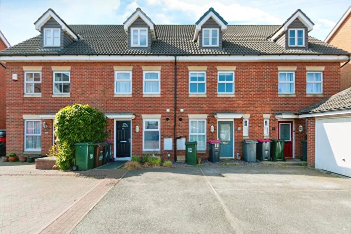 3 Bedroom Town House For Sale In Companions Close, Wickersley, Rotherham, South Yorkshire, S66