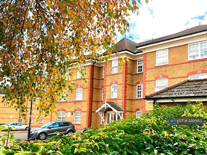 1 Bedroom Flat To Rent In Sylvan House, London, N21