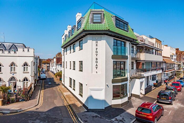 2 Bedroom Penthouse To Rent In Sion Hill, Ramsgate, CT11