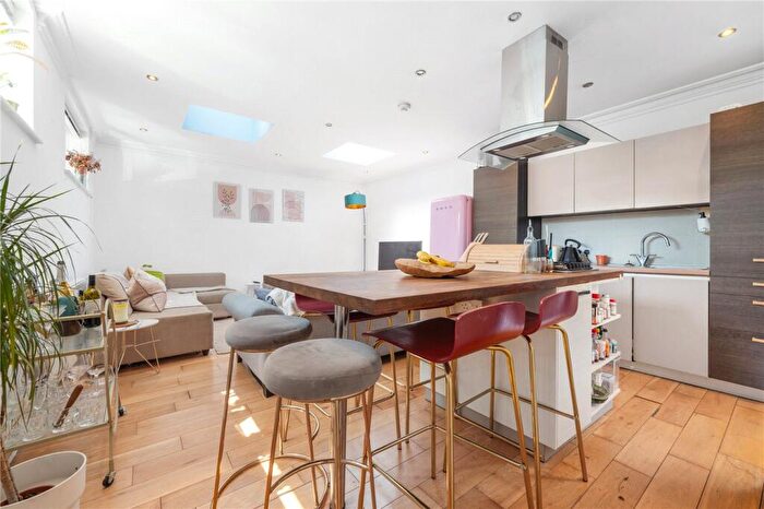 2 Bedroom End Of Terrace House For Sale In Crystal Palace Road, East Dulwich, London, SE22