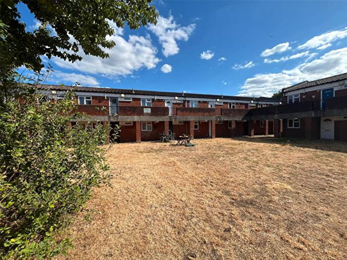 1 Bedroom Flat For Sale In Albert Road, South Norwood, London, SE25