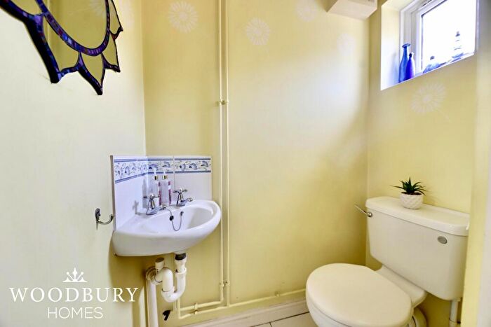 2 Bedroom End Of Terrace House To Rent In Roding Gardens, Loughton, IG10