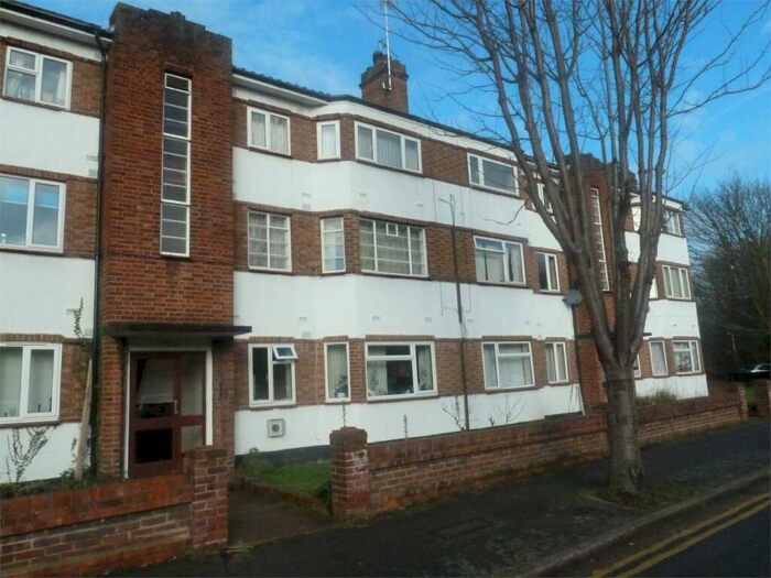 2 Bedroom Flat To Rent In Garrison Court, Hitchin, SG4