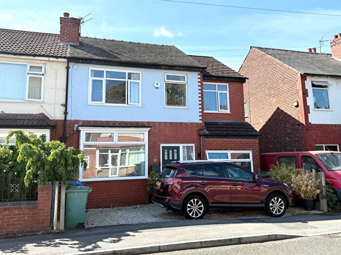 4 Bedroom Semi-Detached House For Sale In Woodhall Road, Stockport, SK5