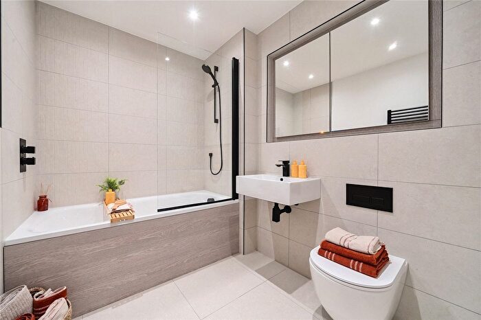 1 Bedroom Flat For Sale In Tweedy Road, Bromley, BR1