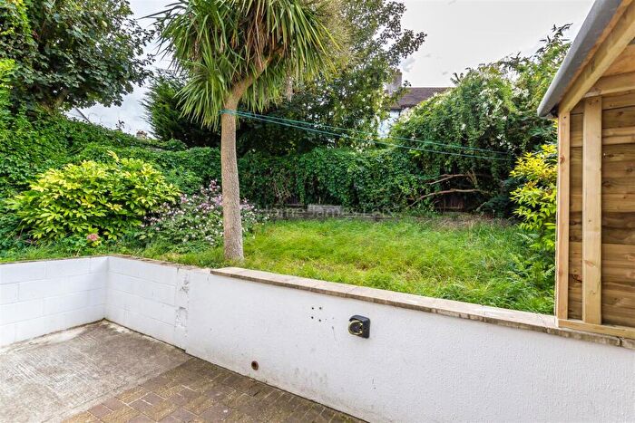 5 Bedroom Semi Detached House To Rent In Medmerry Hill, Brighton, BN2