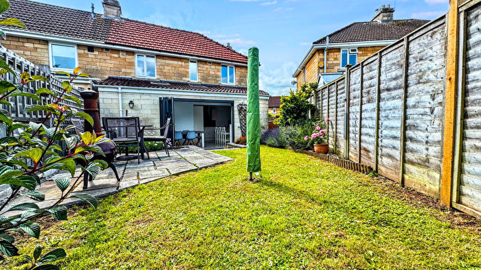 Semi-Detached House To Rent In Roundhill Grove, Bath, Somerset, , Gb, BA2