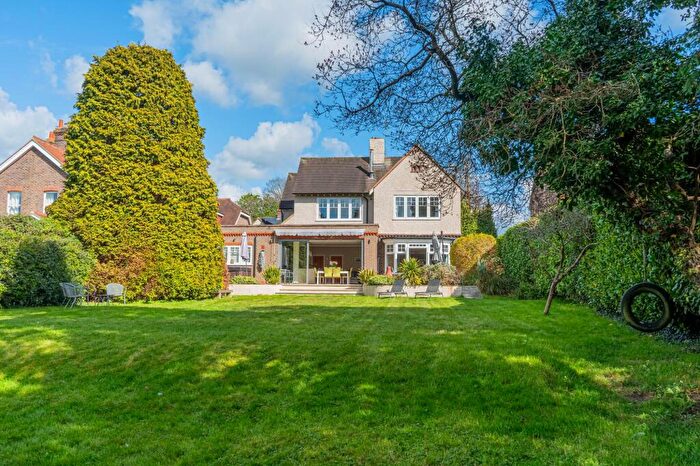 5 Bedroom Detached House For Sale In Haywards Road, Haywards Heath, RH16