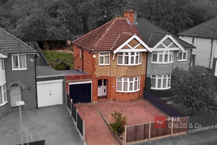 3 Bedroom Semi Detached House For Sale In Barnsdale Road, Reading, RG2