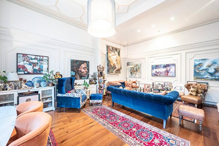 2 Bedroom Flat For Sale In Grosvenor House, Hampstead, London, NW3