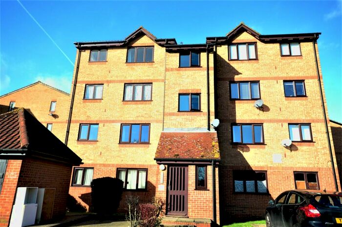 Studio To Rent In Glenville Grove, London, SE8