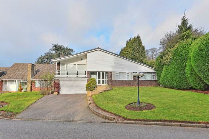 3 Bedroom Detached Bungalow To Rent In Heaton Drive, Sutton Coldfield, B74
