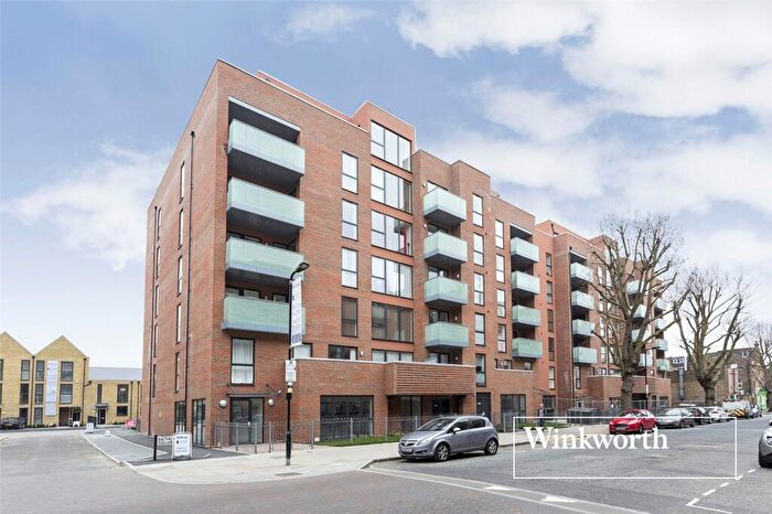 2 Bedroom Apartment To Rent In Butterfly Court, Bathurst Square, London, N15