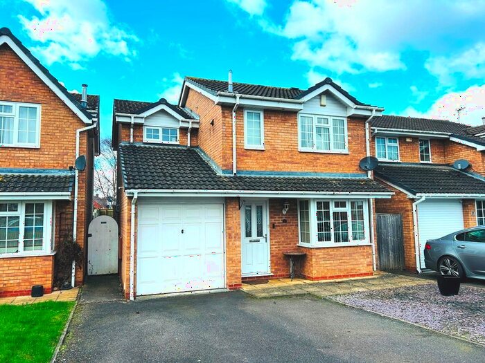 3 Bedroom Detached House For Sale In Lavender Walk, Evesham, WR11