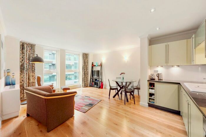 2 Bedroom Flat To Rent In High Holborn, Holborn, WC1V