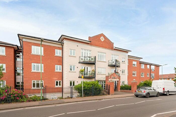 1 Bedroom Flat For Sale In Langstone Way, Mill Hill East, London, NW7