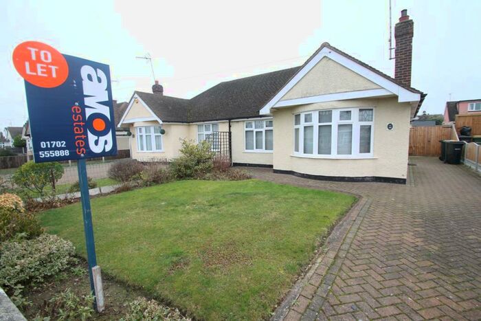 2 Bedroom Semi-Detached Bungalow To Rent In Cornhill Avenue, Hockley, Essex, SS5