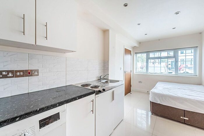 Property To Rent In Hermitage Way, Stanmore, HA7