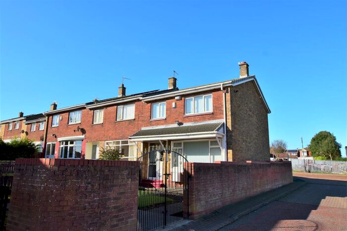 3 Bedroom Terraced House To Rent In Kingsclere Square, Downhill, Sunderland, SR5
