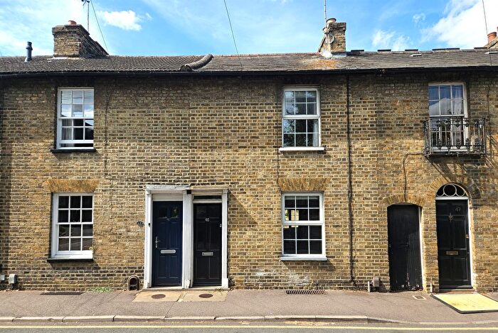2 Bedroom Cottage For Sale In New Road, Ware, SG12