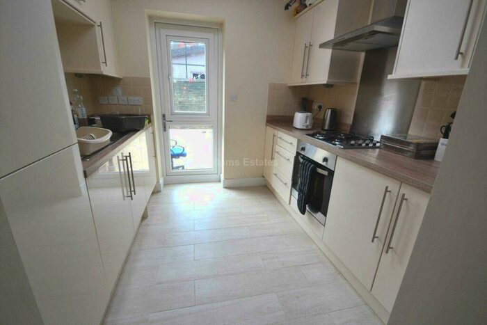 4 Bedroom Terraced House To Rent In Stanley Grove, Reading, RG1