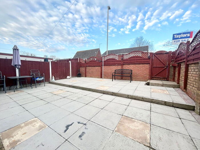 3 Bedroom Semi-Detached House For Sale In Weaver Close, Pensnett, Brierley Hill, DY5