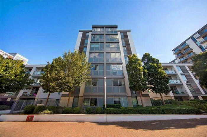 2 Bedroom Flat To Rent In Simmonds House, Brentford, TW8