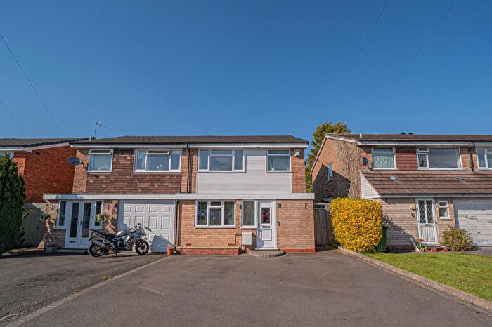 3 Bedroom Semi-Detached House For Sale In Hazel Grove, Hockley Heath, B94