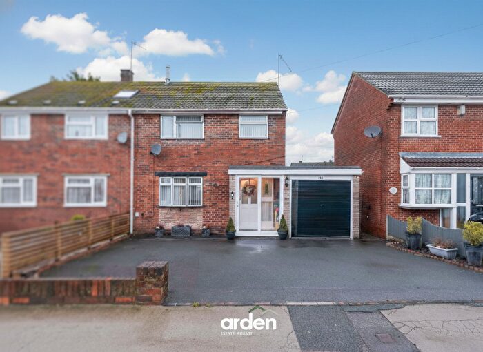 3 Bedroom Semi-Detached House For Sale In Broad Street, Bromsgrove, B61