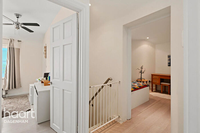 3 Bedroom End Of Terrace House For Sale In Seton Gardens, Dagenham, RM9