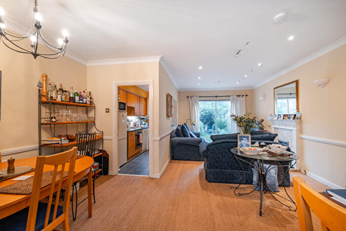 3 Bedroom Terraced House For Sale In Wycliffe Road, London, SW11