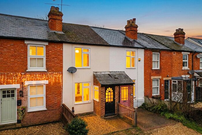 2 Bedroom Terraced House For Sale In Wescott Road, Wokingham, RG40