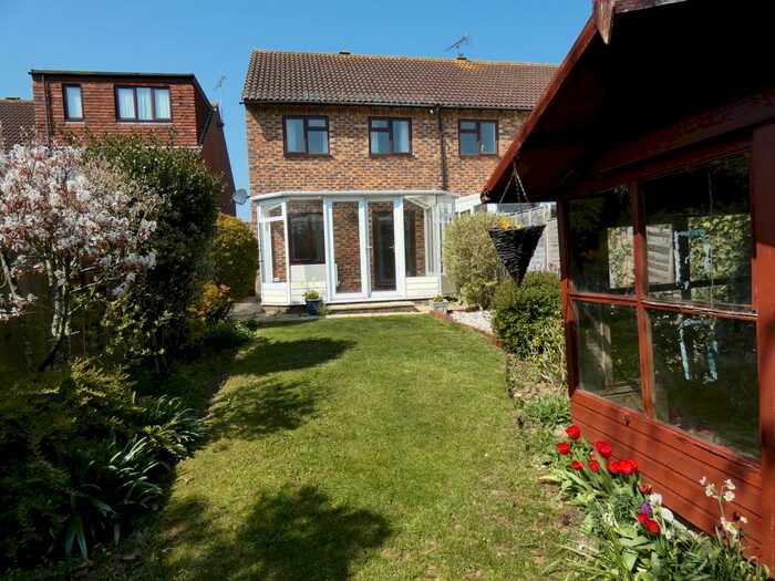 3 Bedroom End Terrace House For Sale In Dinsdale Gardens, Rustington