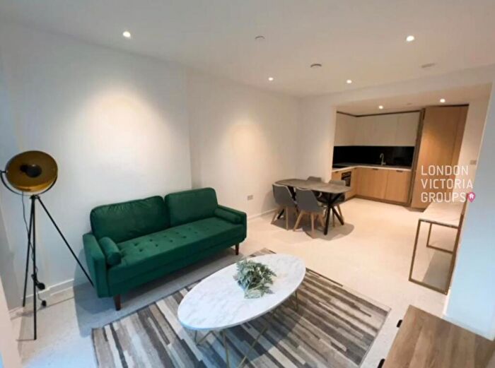 Studio To Rent In Bouchon Point, Cendal Crescent, London, E1