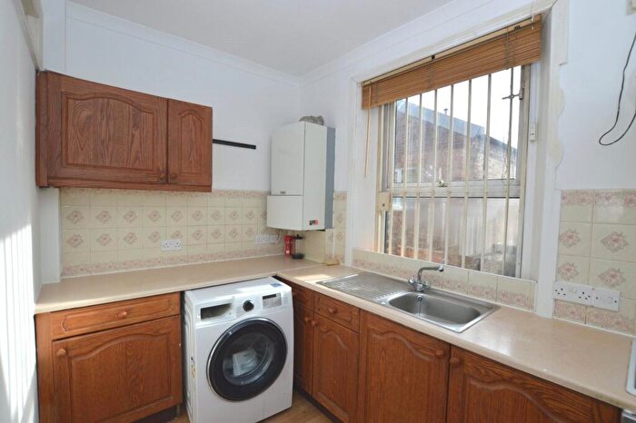 2 Bedroom Apartment To Rent In Sydenham Road, London, SE26