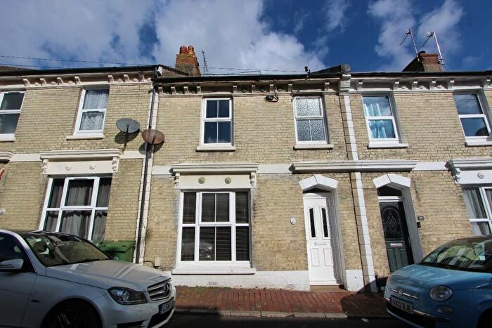 2 Bedroom Terraced House To Rent In Brightland Road, Eastbourne, East Sussex, BN20