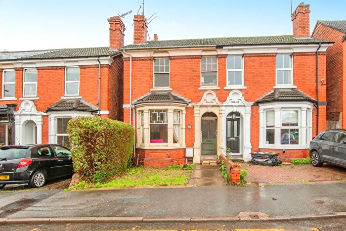 3 Bedroom Semi Detached House For Sale In Bath Road, Worcester, WR5