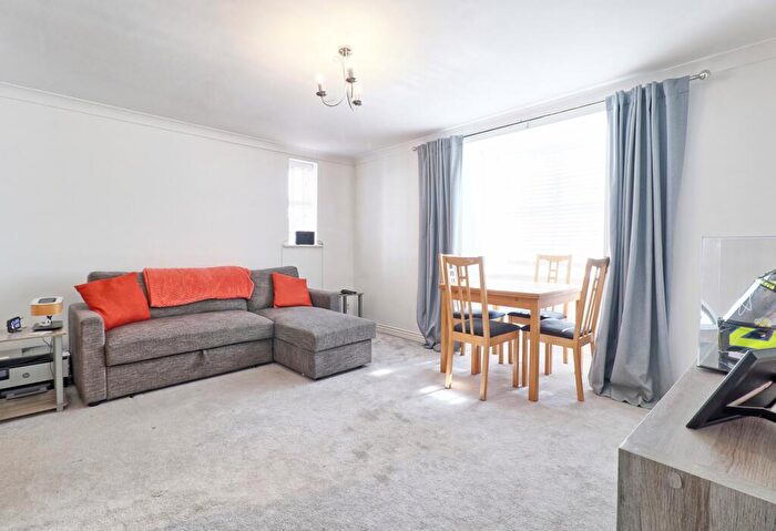 1 Bedroom Apartment For Sale In Northampton Grove, Langdon Hills, Basildon, Essex, SS16