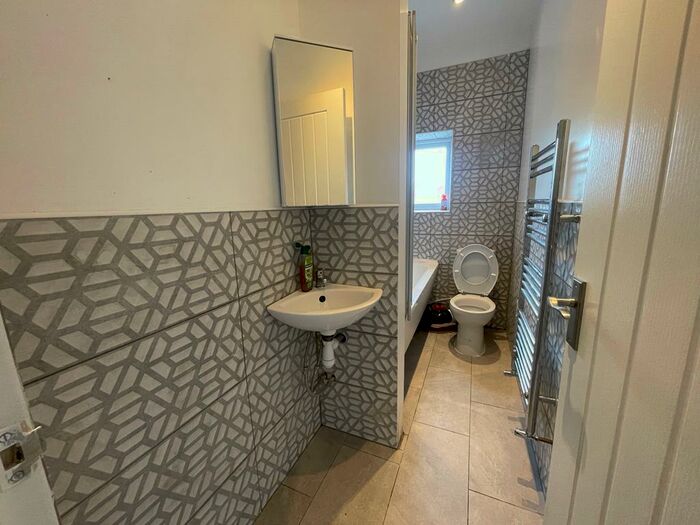 2 Bedroom House To Rent In Bridge Street, Blackburn, BB1