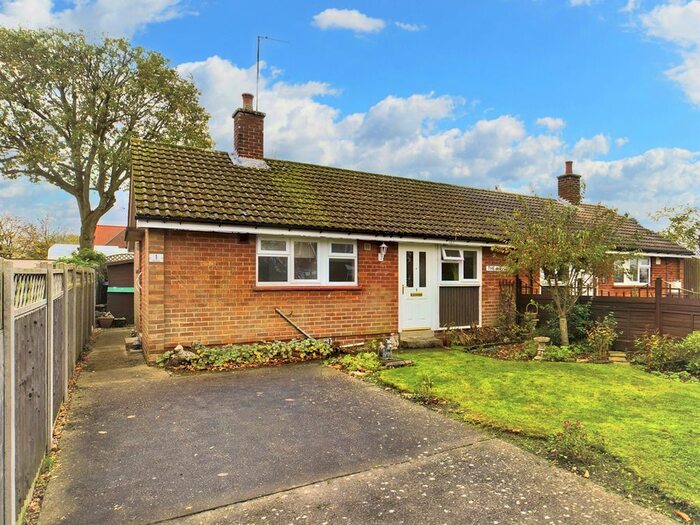 2 Bedroom Semi-Detached Bungalow For Sale In Main Street, Osgodby, LN8