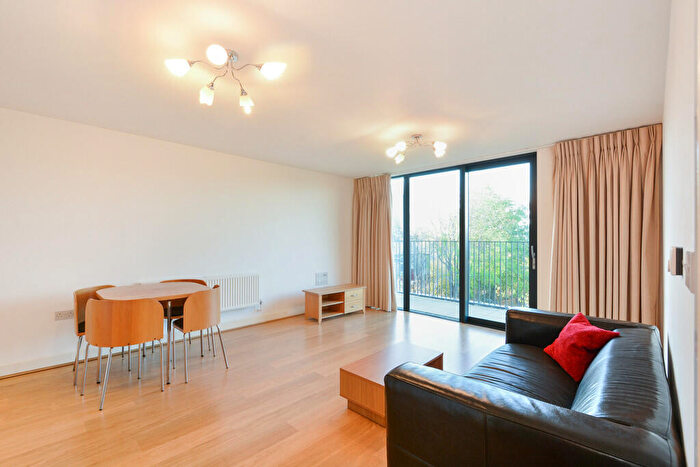 1 Bedroom Apartment To Rent In Fairmont House, Maple Quays, SE16