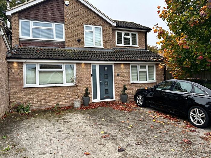 5 Bedroom Terraced House To Rent In Weatherby, Dunstable, Bedfordshire, LU6