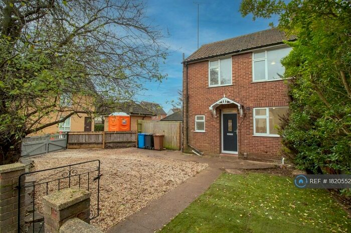 3 Bedroom Semi-Detached House To Rent In Bramford Road, Ipswich, IP1